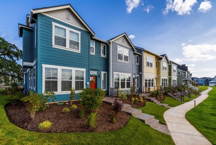 Row of homes at Reed's Crossing