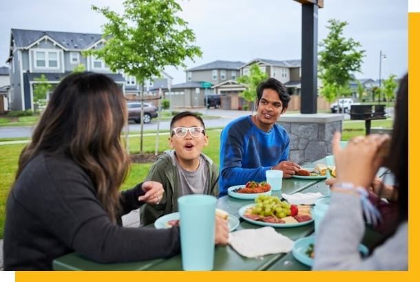 Family having picnic at Reed's Crossing