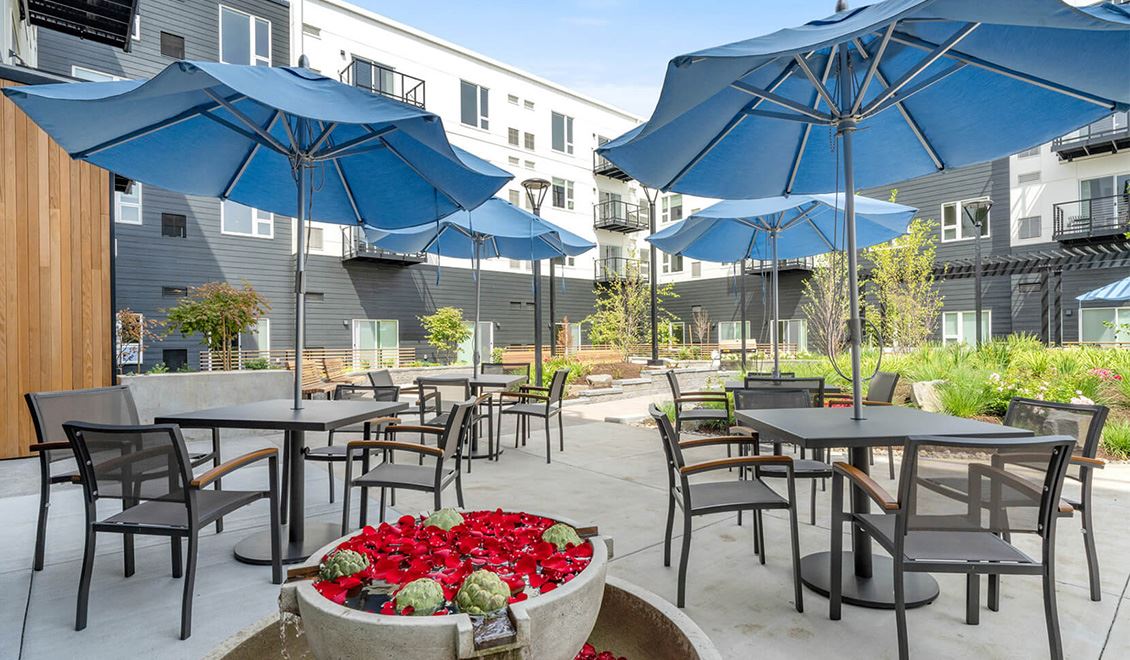 The Ackerly outdoor dining amenity at Reed's Crossing in Hillsboro, Oregon