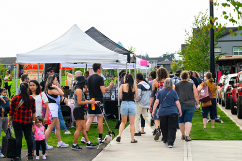 Hillsboro Farmers’ Market at Reed’s Crossing brings crowds out for produce and local goods.